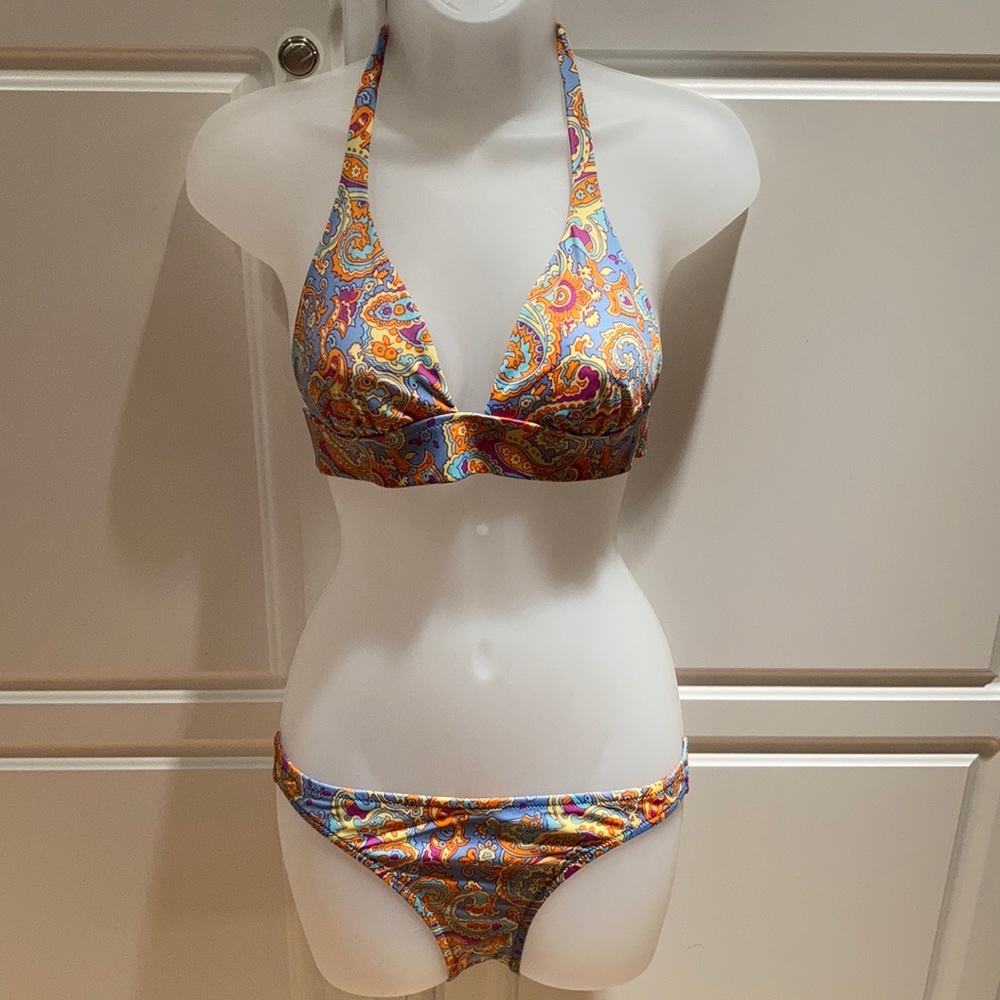 EUC Victoria’s Secret bathing bikini. Size S.
